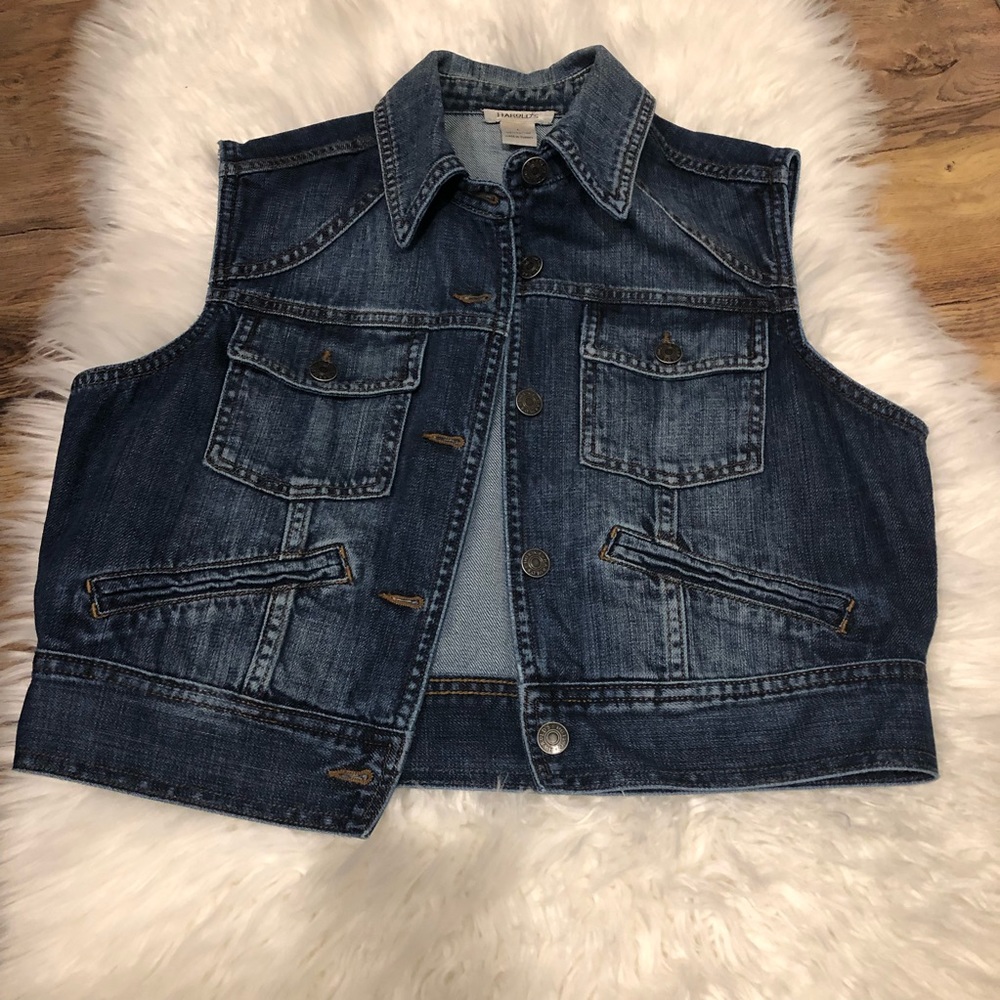 Harold’s Denim Cropped Sleeveless Jacket - L